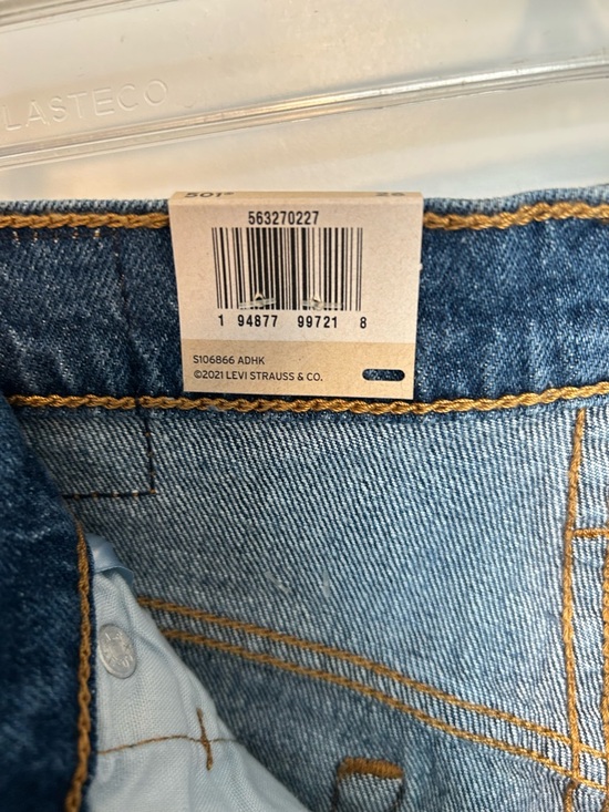 Levi's 501 High-Rise Raw Hem Denim Shorts - Blue - Picture 4 of 6